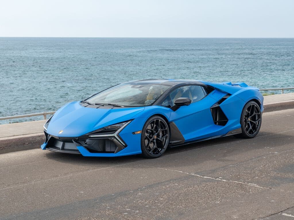 2025 Lamborghini Revuelto AWD