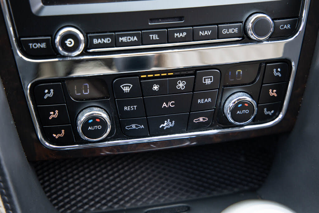2014 Bentley Flying Spur W12 AWD photo 21