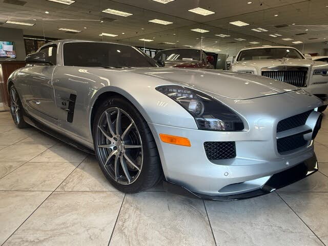 2011 Mercedes-Benz SLS AMG photo 2