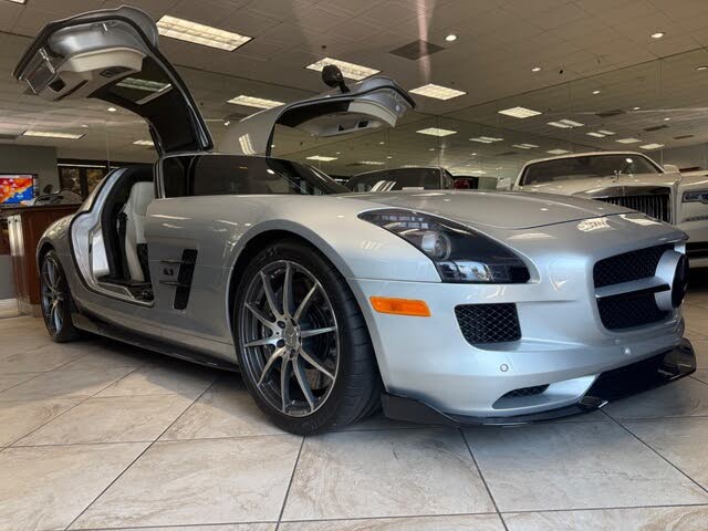 2011 Mercedes-Benz SLS AMG photo 4