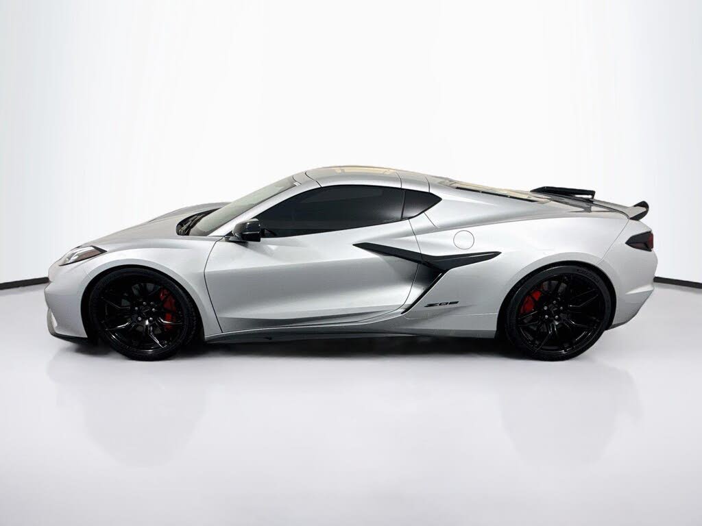 2026 Chevrolet Corvette Z06 1LZ Coupe RWD photo 2