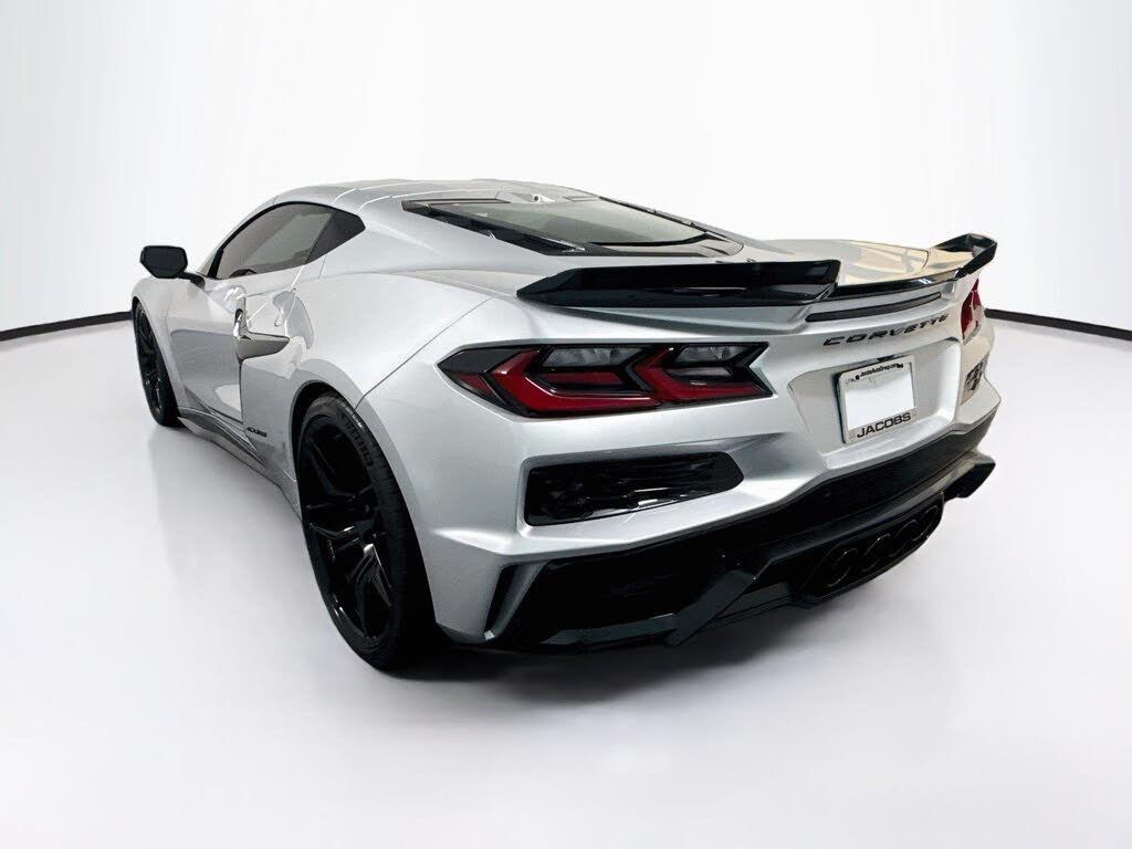 2026 Chevrolet Corvette Z06 1LZ Coupe RWD photo 3