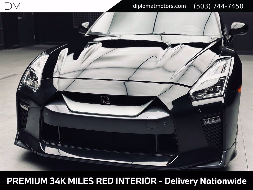 2018 Nissan GT-R Premium AWD photo 14