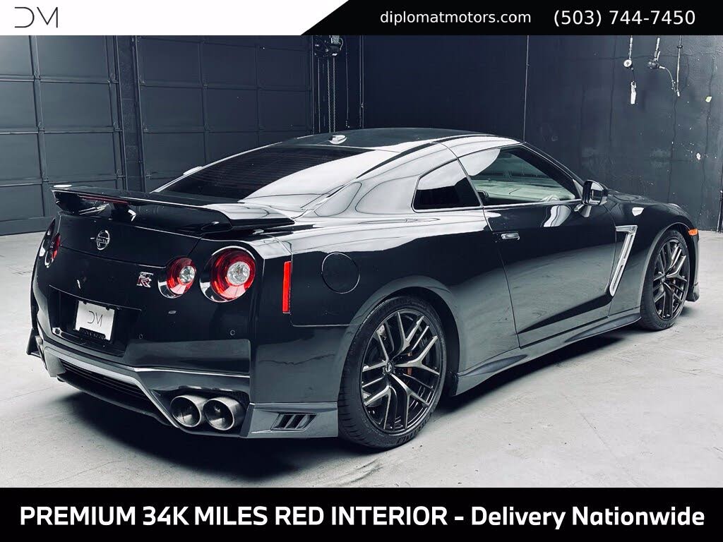 2018 Nissan GT-R Premium AWD photo 7