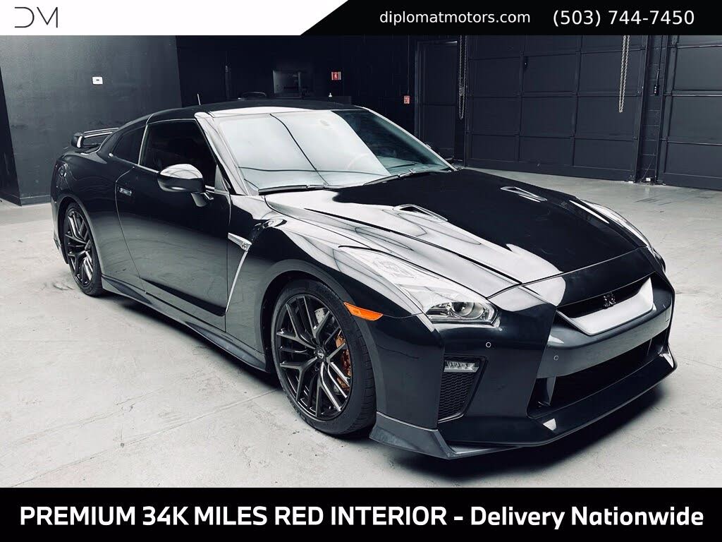 2018 Nissan GT-R Premium AWD photo 9
