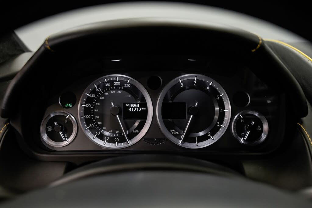 2014 Aston Martin DB9 Coupe RWD photo 11
