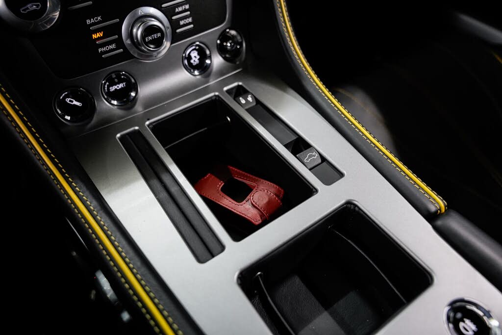 2014 Aston Martin DB9 Coupe RWD photo 15