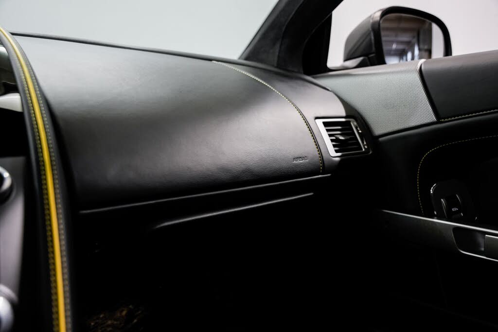 2014 Aston Martin DB9 Coupe RWD photo 16