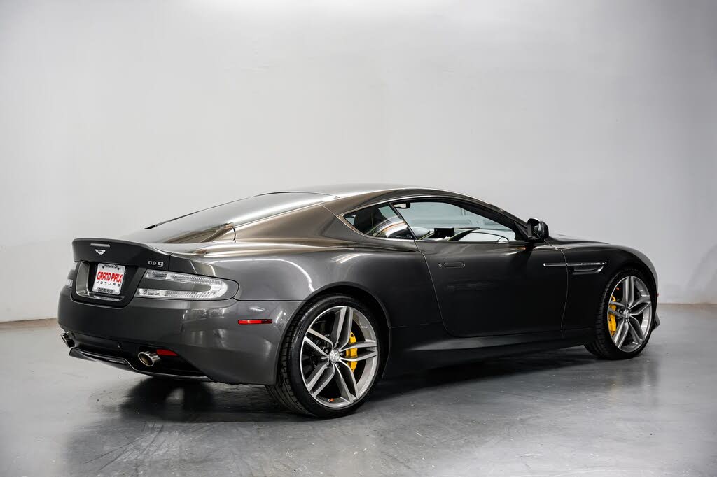 2014 Aston Martin DB9 Coupe RWD photo 3