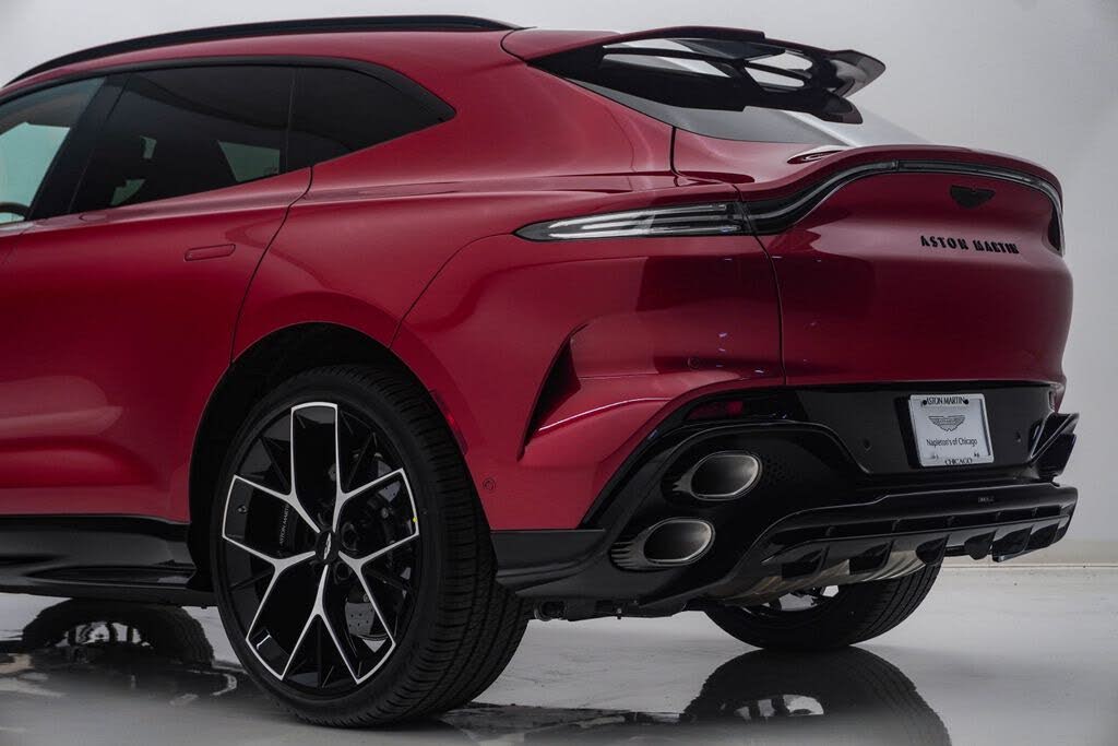 2026 Aston Martin DBX S AWD photo 11