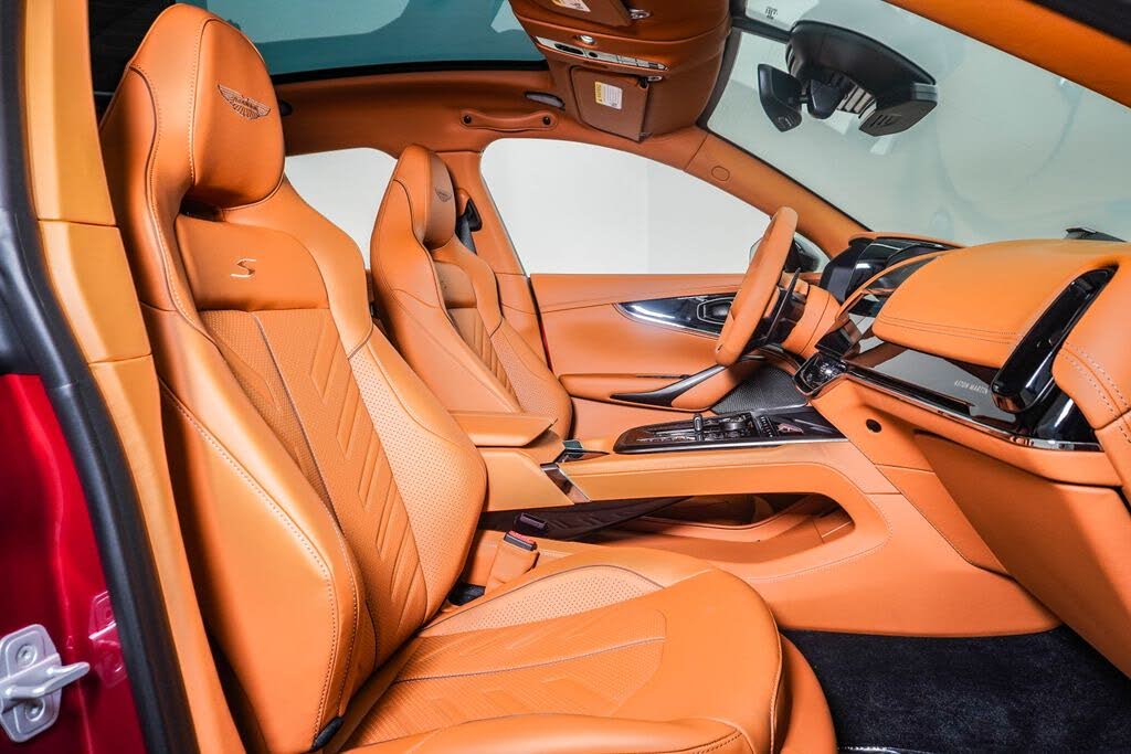 2026 Aston Martin DBX S AWD photo 17