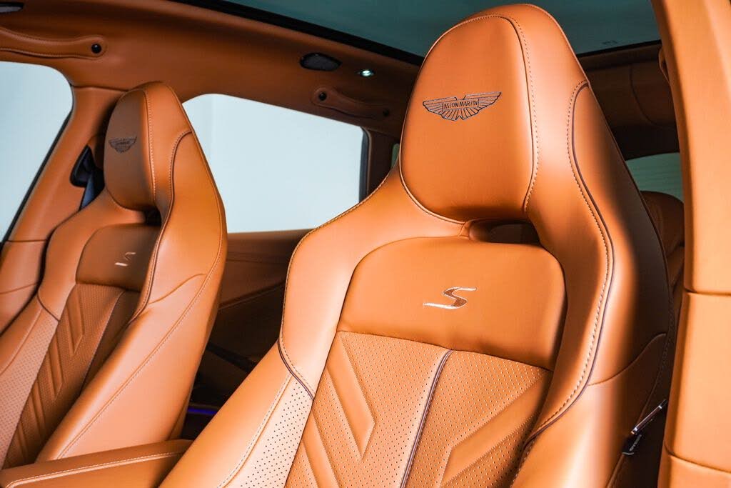 2026 Aston Martin DBX S AWD photo 21