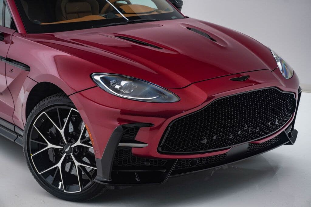 2026 Aston Martin DBX S AWD photo 4