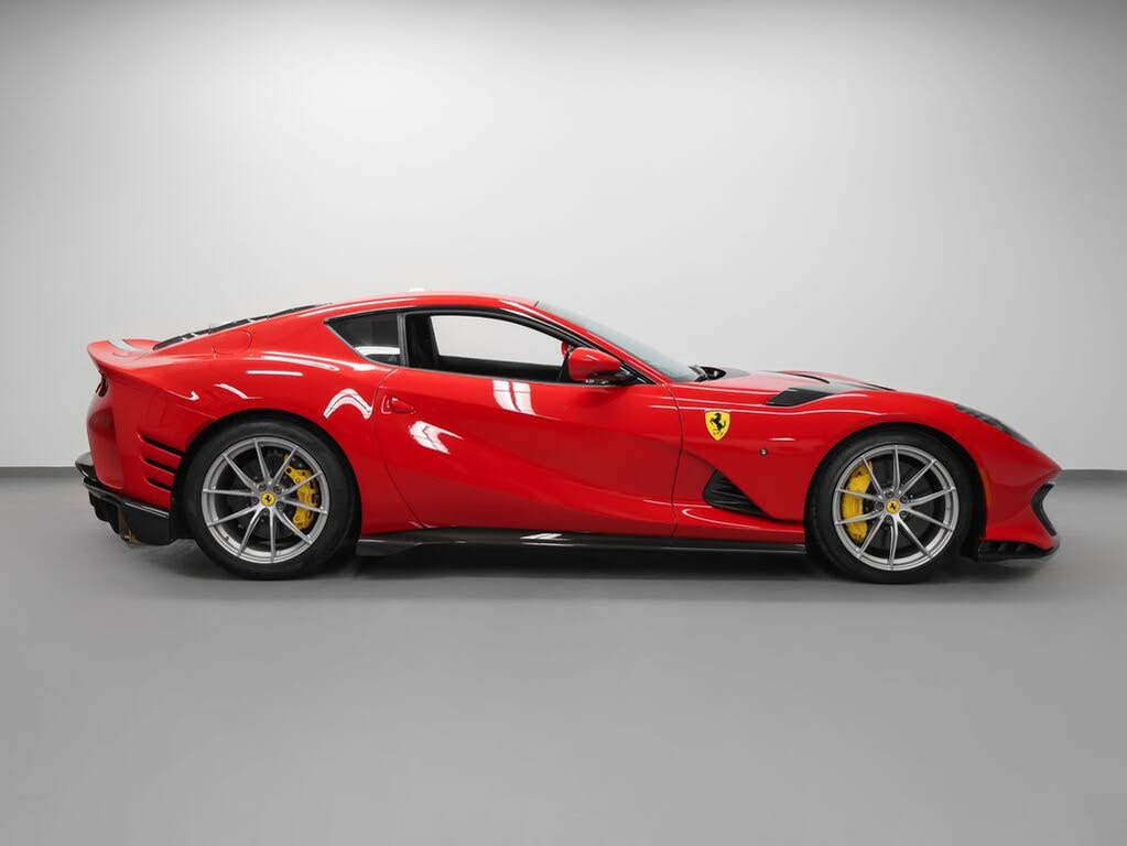 2023 Ferrari 812 Competizione Coupe RWD photo 6