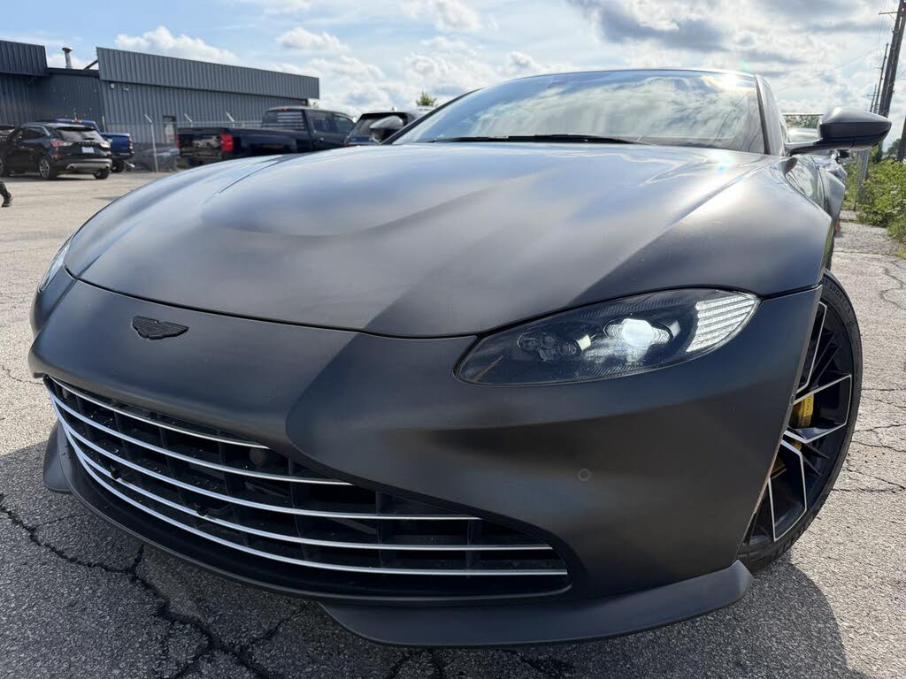 2021 Aston Martin Vantage Coupe RWD photo 2