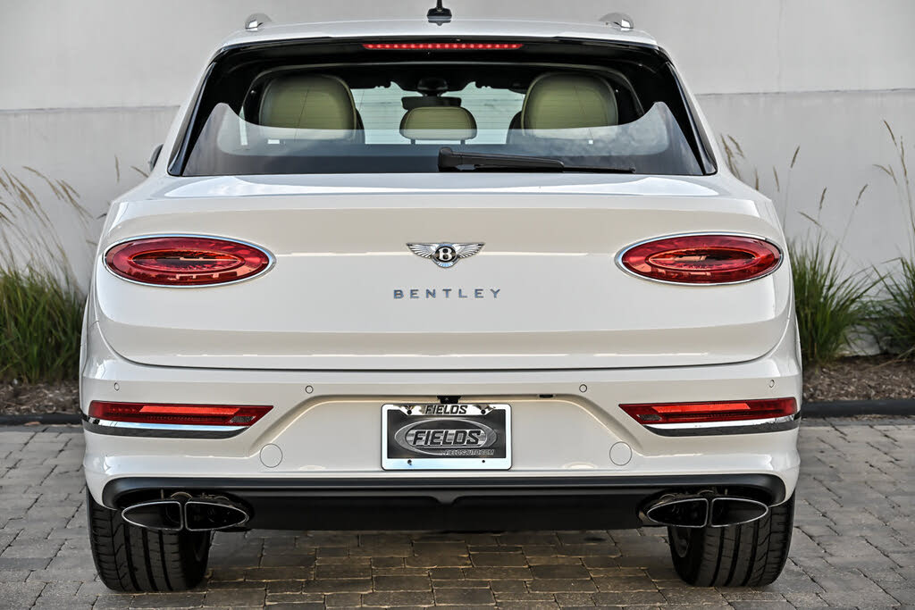 2023 Bentley Bentayga Azure V8 AWD photo 12