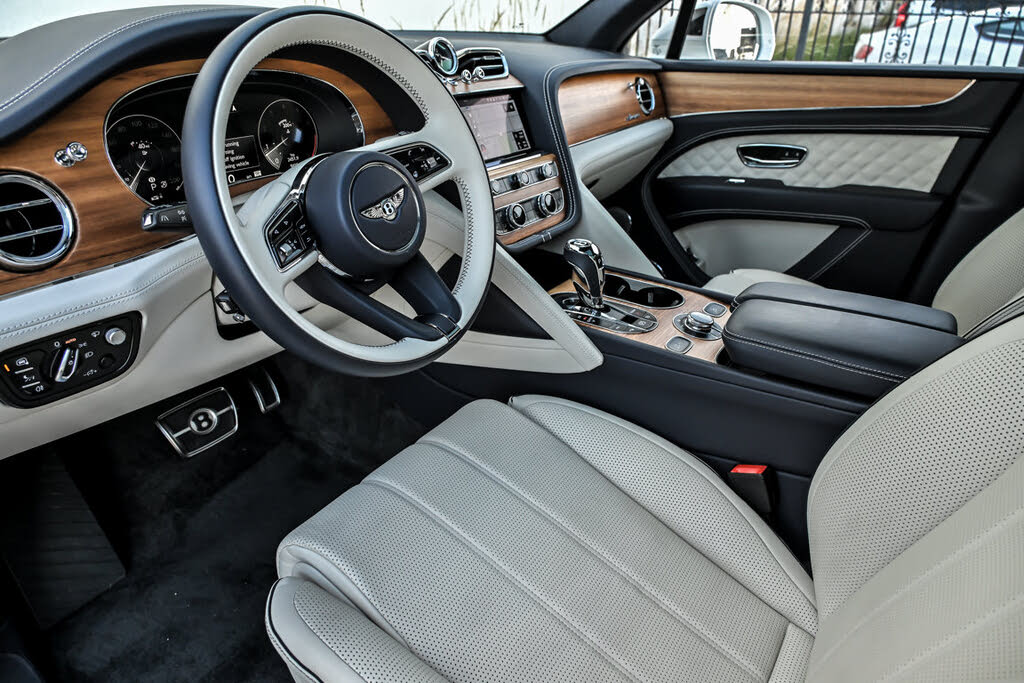 2023 Bentley Bentayga Azure V8 AWD photo 19