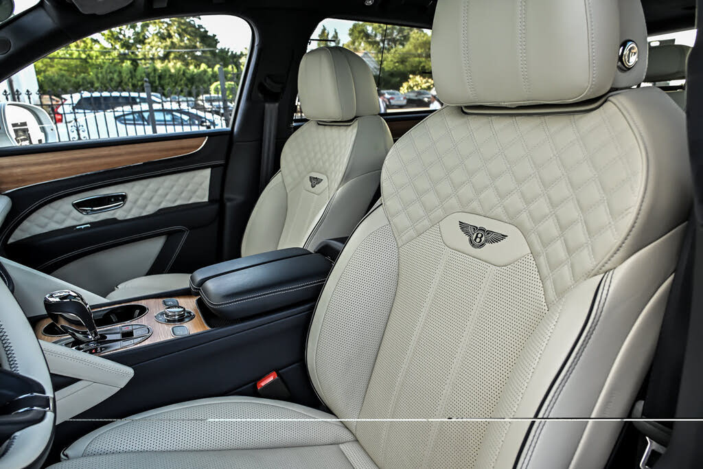 2023 Bentley Bentayga Azure V8 AWD photo 21