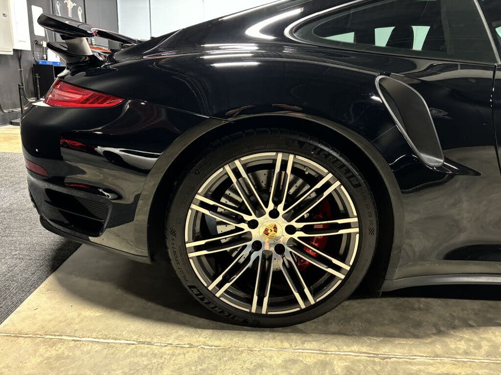 2016 Porsche 911 Turbo Coupe AWD photo 23 of 24