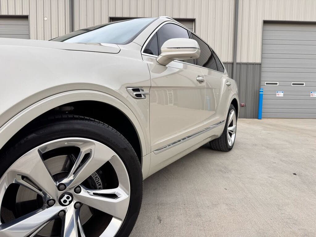 2018 Bentley Bentayga W12 Signature Edition AWD photo 12