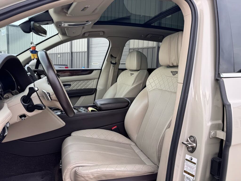2018 Bentley Bentayga W12 Signature Edition AWD photo 14