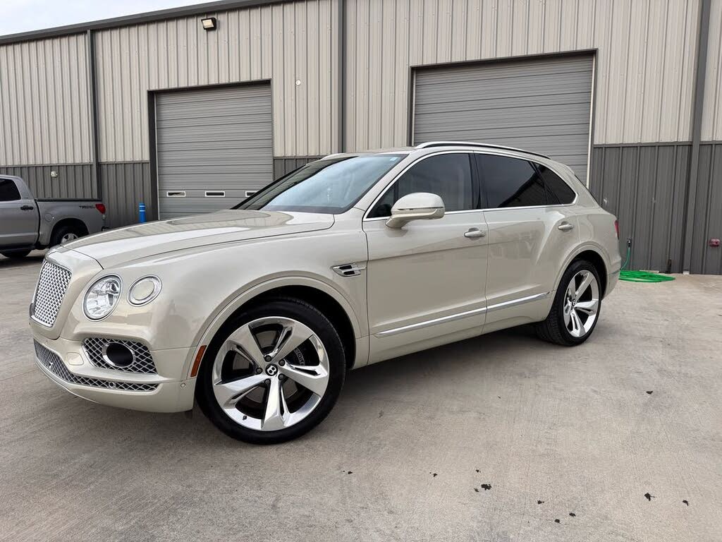 2018 Bentley Bentayga W12 Signature Edition AWD photo 3