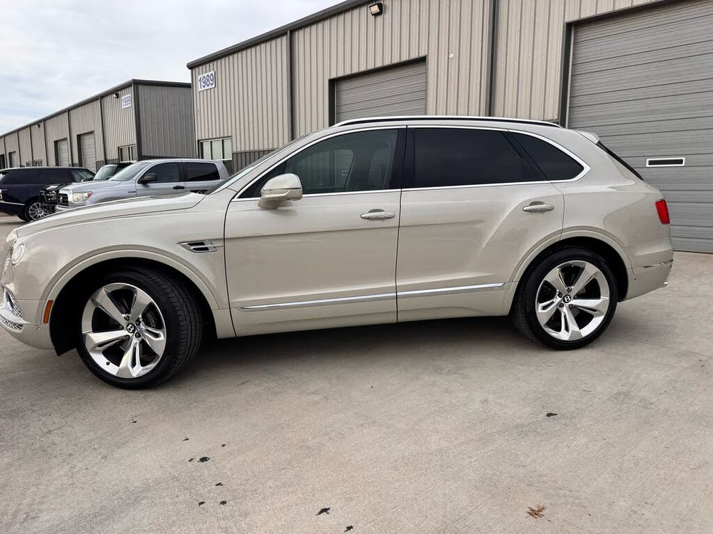 2018 Bentley Bentayga W12 Signature Edition AWD photo 4