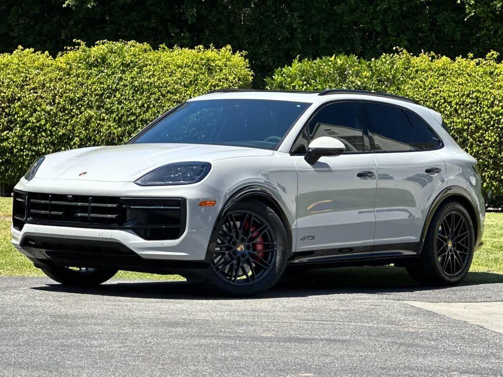 2025 Porsche Cayenne GTS AWD