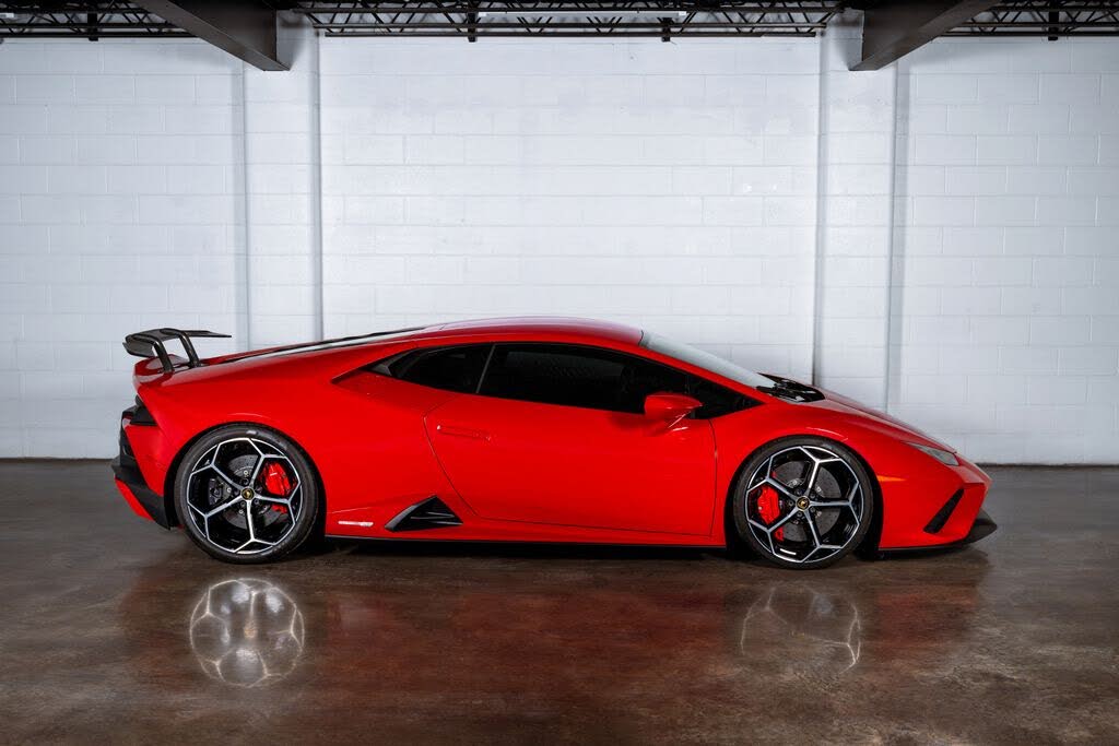 2021 Lamborghini Huracan photo 2