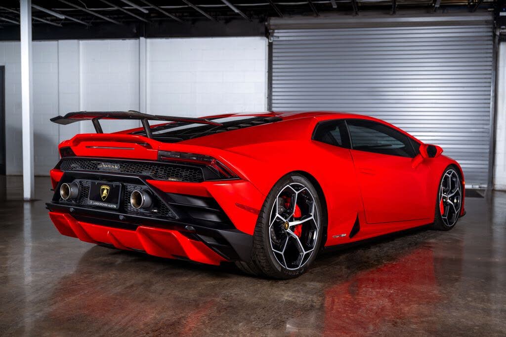2021 Lamborghini Huracan photo 3