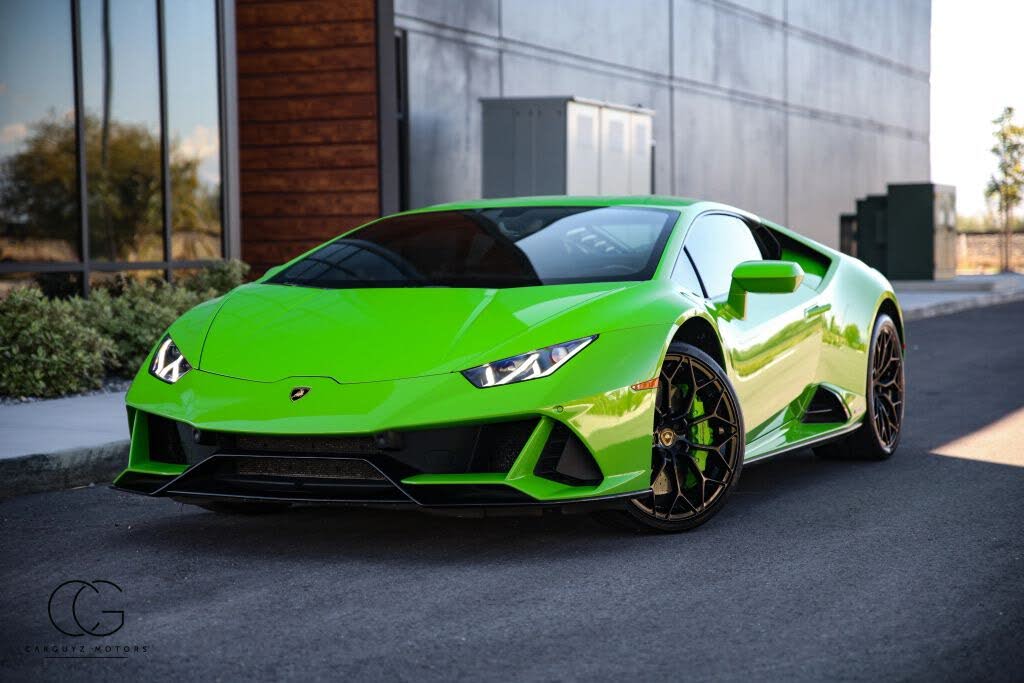 2020 Lamborghini Huracan photo 2