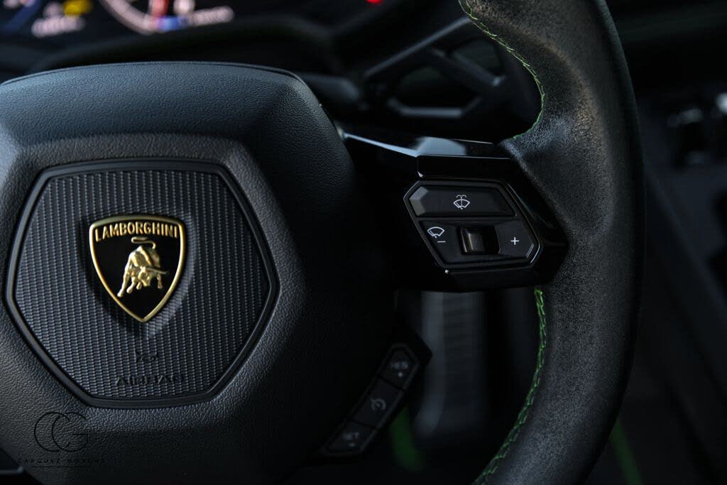 2020 Lamborghini Huracan photo 14