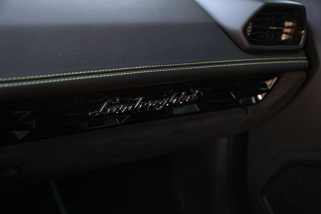 2020 Lamborghini Huracan photo 20