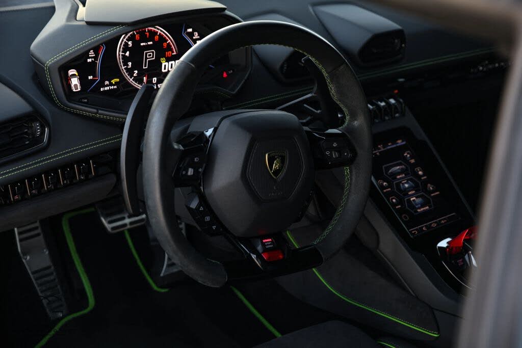2020 Lamborghini Huracan photo 8