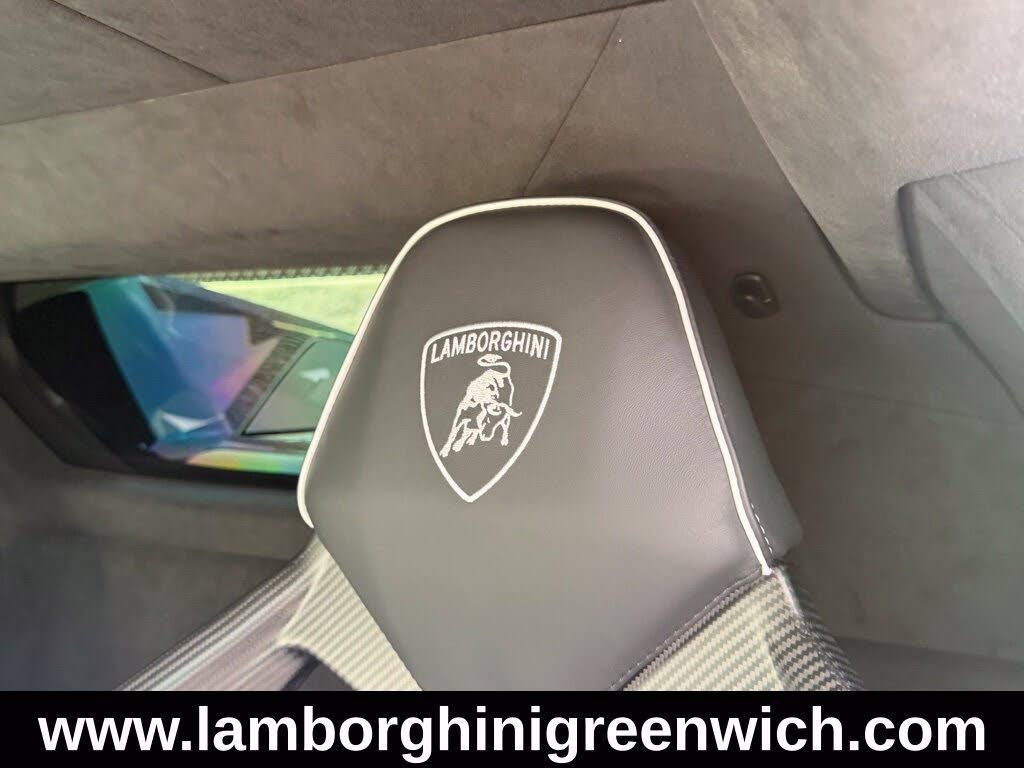2026 Lamborghini Temerario AWD photo 16