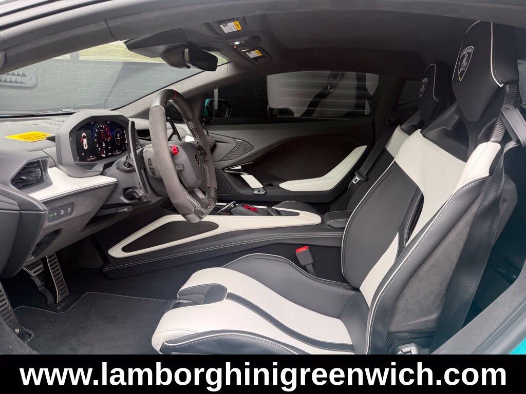 2026 Lamborghini Temerario AWD photo 18