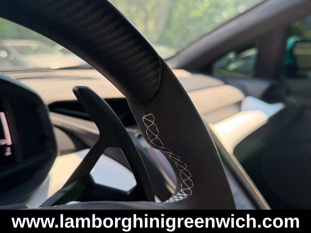 2026 Lamborghini Temerario AWD photo 21