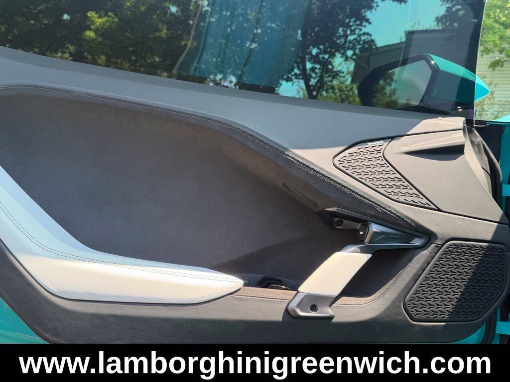 2026 Lamborghini Temerario AWD photo 22
