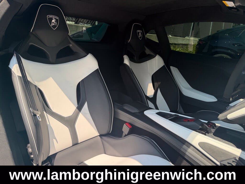 2026 Lamborghini Temerario AWD photo 24