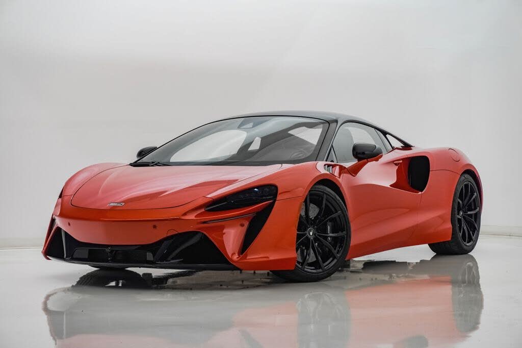 2023 McLaren Artura RWD