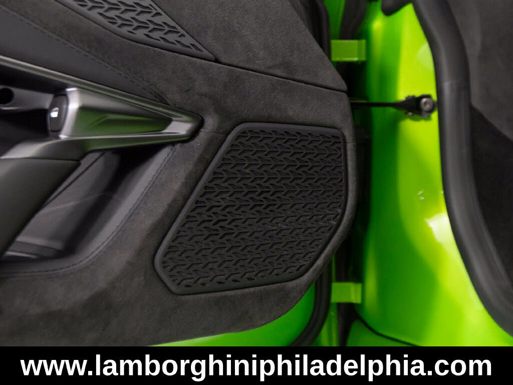 2026 Lamborghini Temerario AWD photo 11