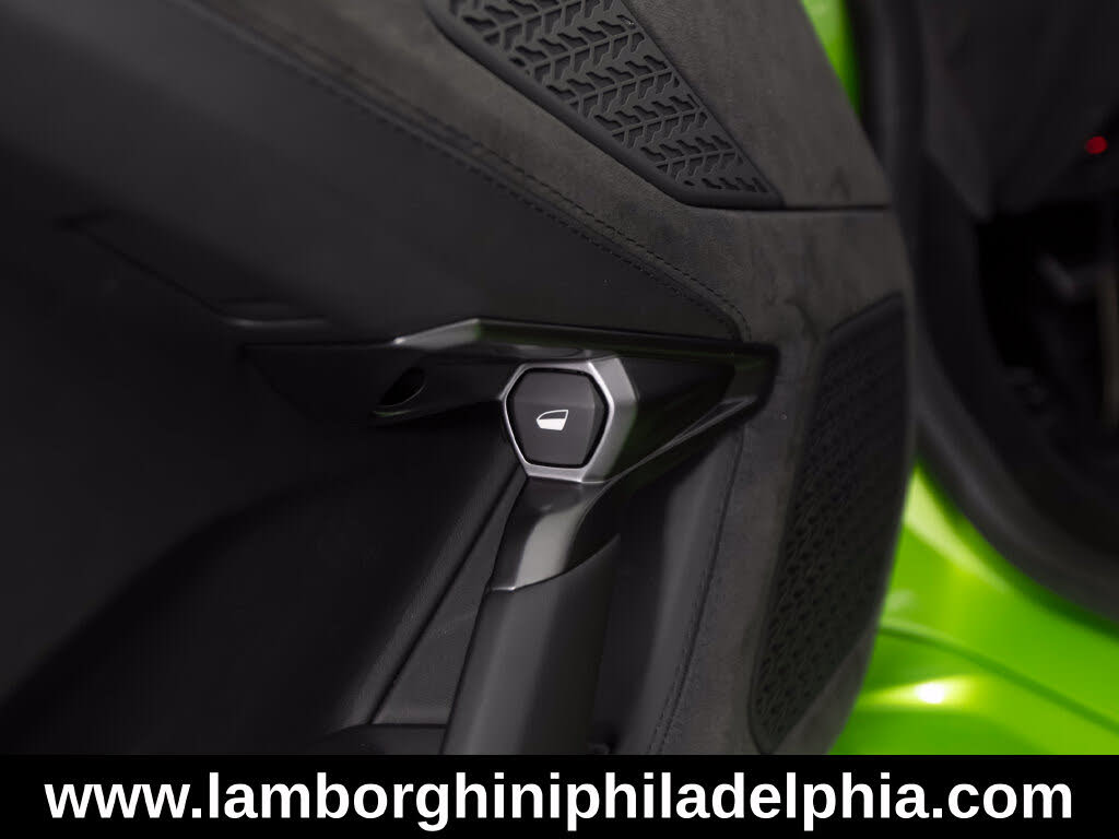 2026 Lamborghini Temerario AWD photo 14