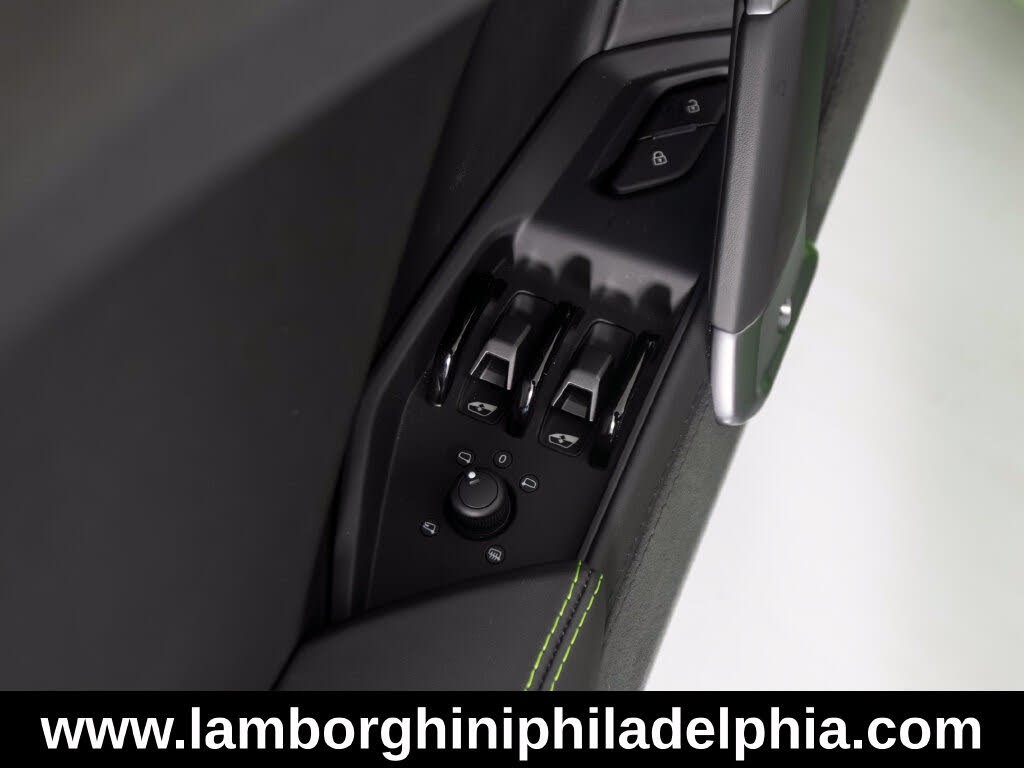 2026 Lamborghini Temerario AWD photo 15