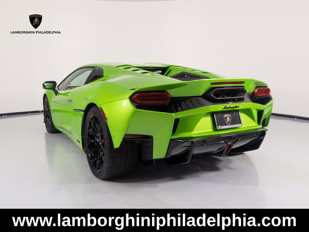 2026 Lamborghini Temerario AWD photo 3