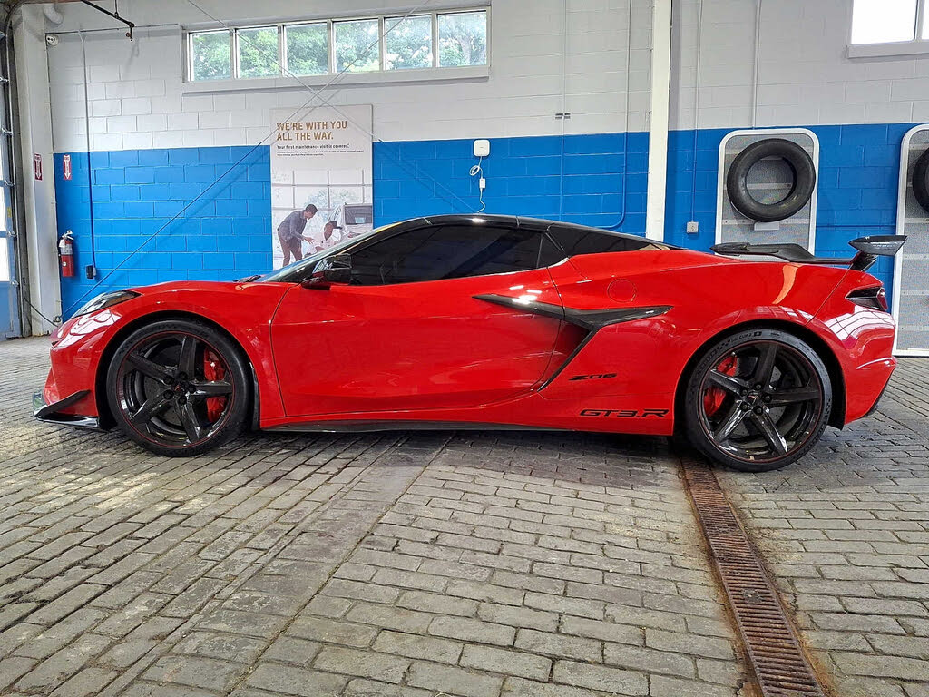 2024 Chevrolet Corvette Z06 3LZ Convertible RWD photo 4