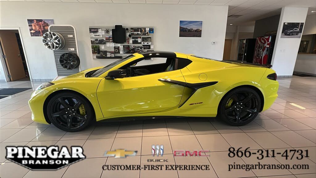 2023 Chevrolet Corvette Z06 2LZ Coupe RWD photo 4