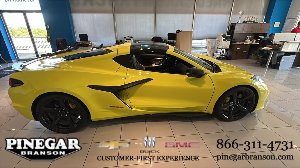 2023 Chevrolet Corvette Z06 2LZ Coupe RWD photo 9
