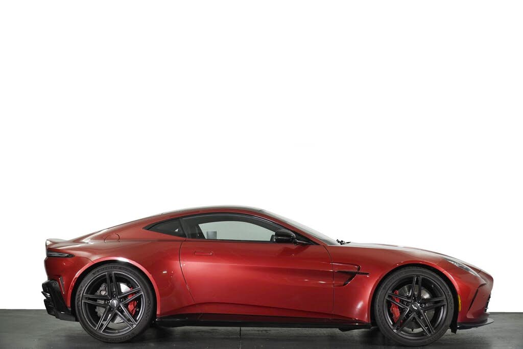 2025 Aston Martin Vantage Coupe RWD photo 14