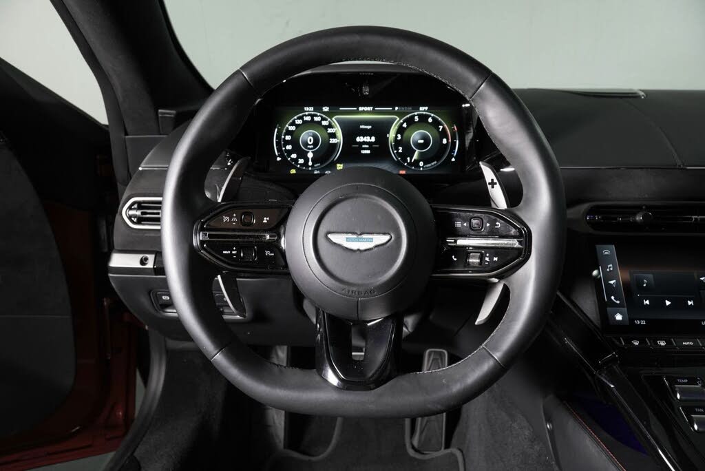 2025 Aston Martin Vantage Coupe RWD photo 9