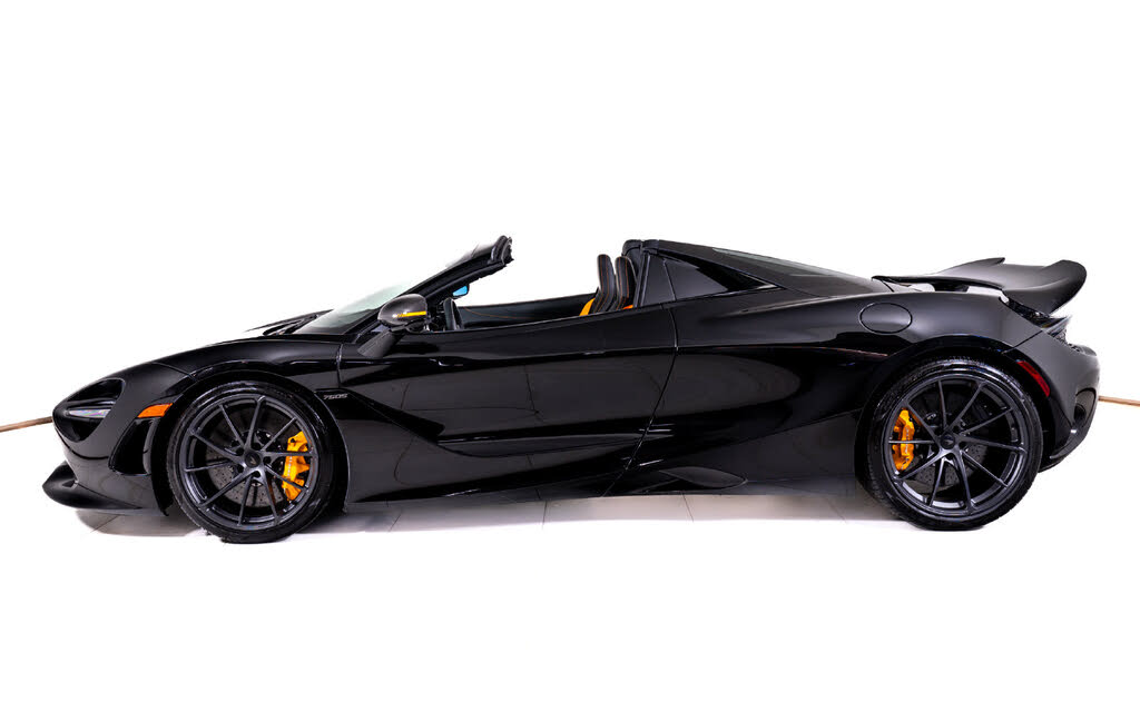 2027 McLaren 750S Spider RWD photo 2